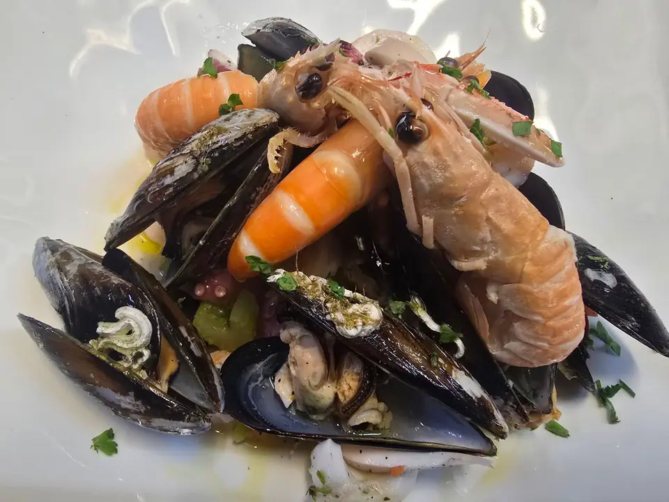 INSALATA DI MARE IMPERIALE (2,4,8,14)