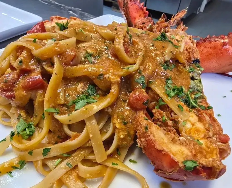 FETTUCCINE BRONZATE ALL'ASTICE* E POMODORINO (2)