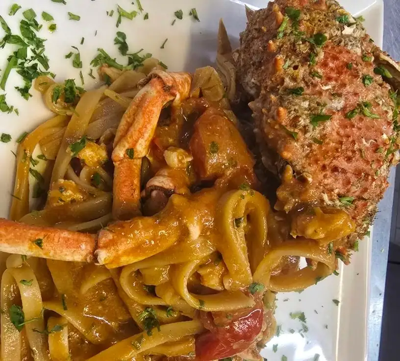 FETTUCCINE ALLA GRANCEOLA* E POMODORINI (2)