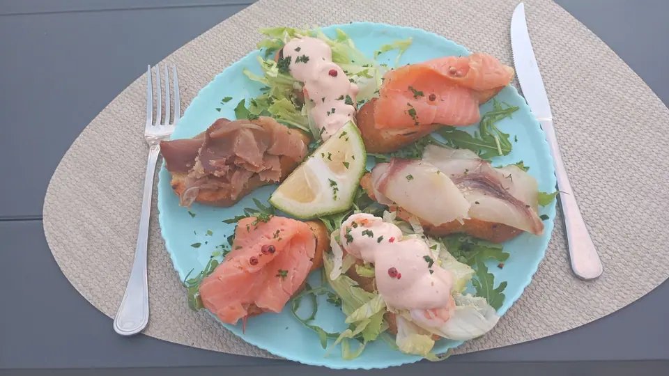 BRUSCHETTE DE LA MER 6PZ