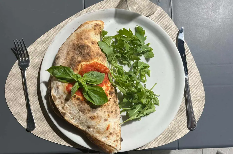 CALZONE CLASSICO